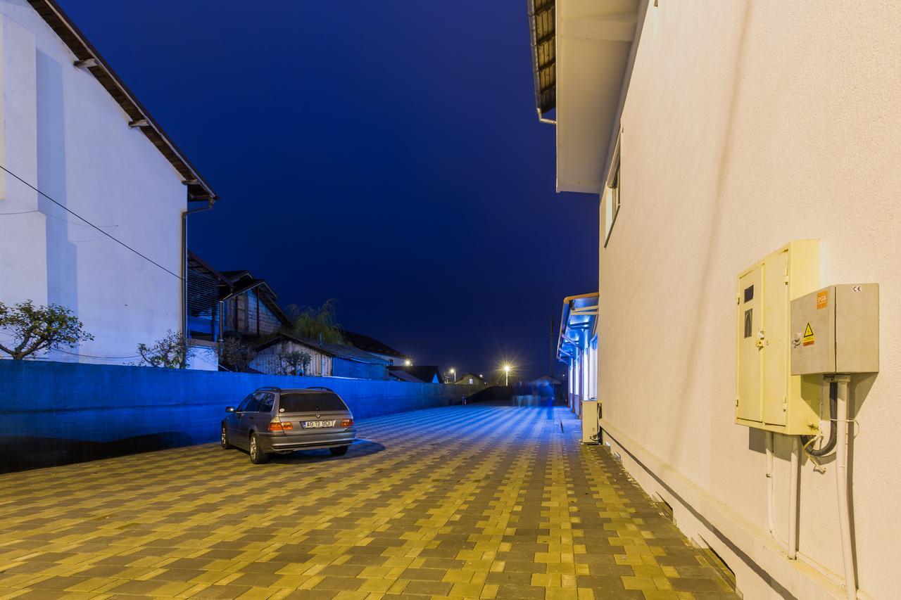 Hotel Raxand Residence Mioveni Zewnętrze zdjęcie