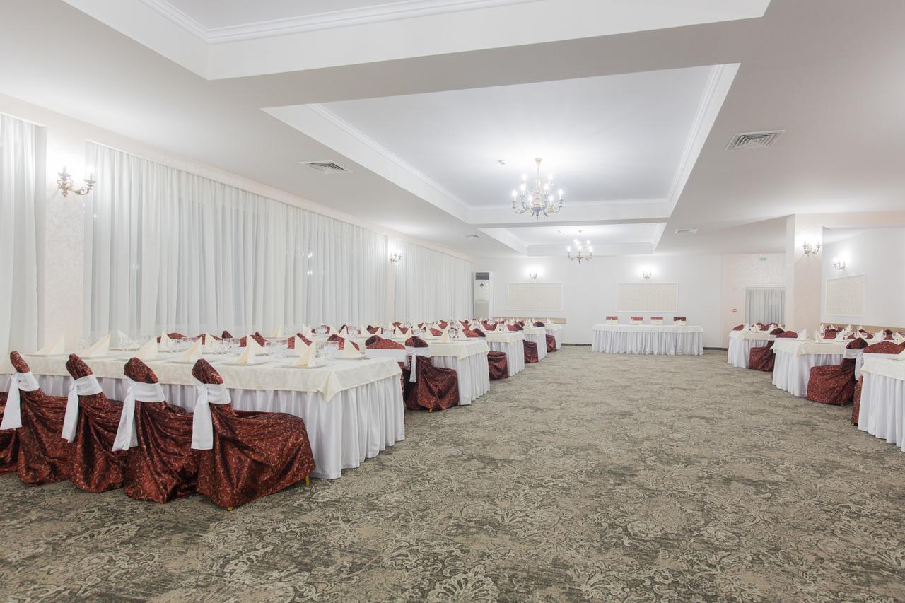 Hotel Raxand Residence Mioveni Zewnętrze zdjęcie