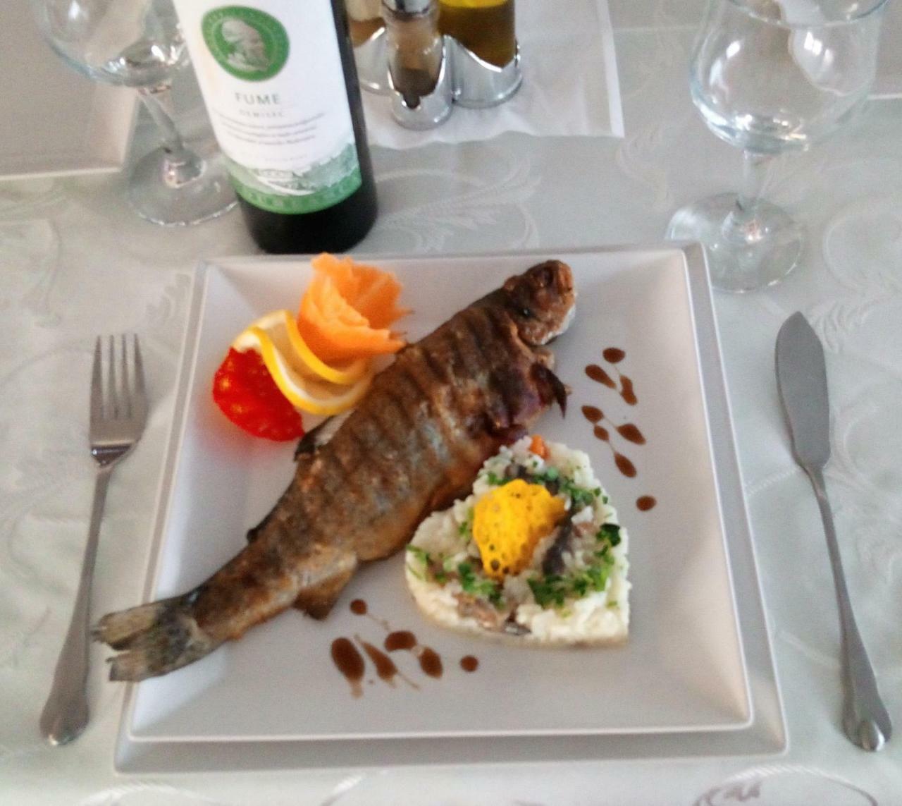 Hotel Raxand Residence Mioveni Zewnętrze zdjęcie